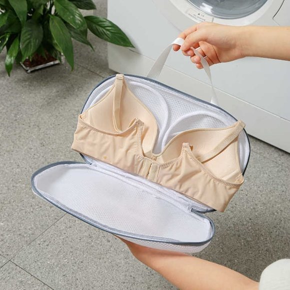 Protector Bra wash bag